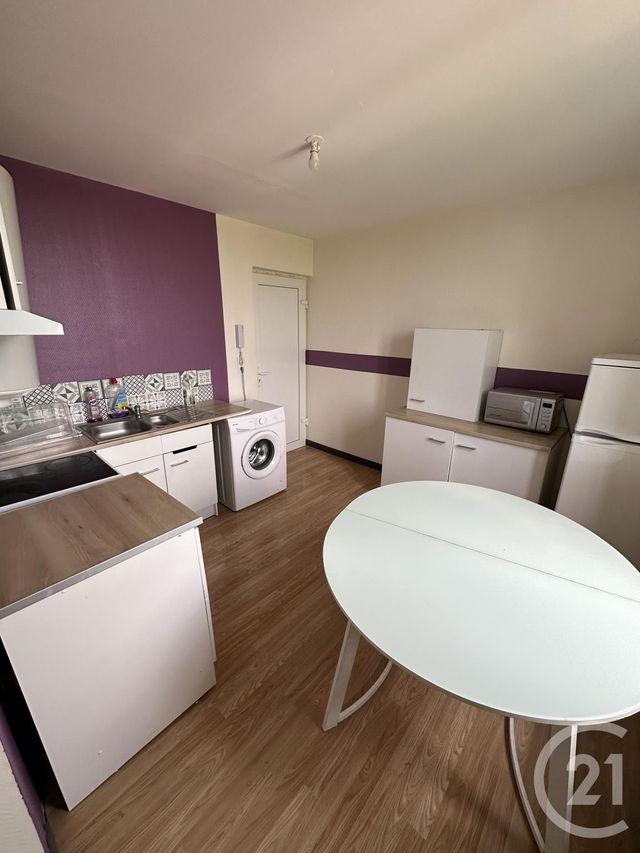 Appartement F2 à louer - 2 pièces - 40.0 m2 - MONTLUCON - 03 - AUVERGNE - Century 21 Pasquet Immobilier