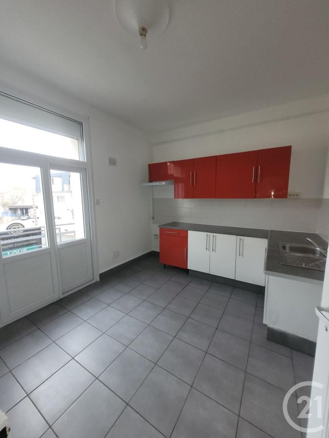 Appartement F4 à louer - 4 pièces - 85.0 m2 - MONTLUCON - 03 - AUVERGNE - Century 21 Pasquet Immobilier