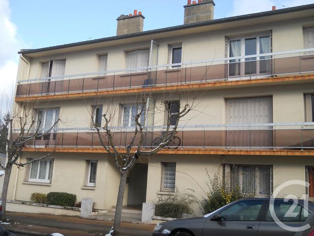 Appartement F2 à louer - 2 pièces - 40.0 m2 - COMMENTRY - 03 - AUVERGNE - Century 21 Pasquet Immobilier