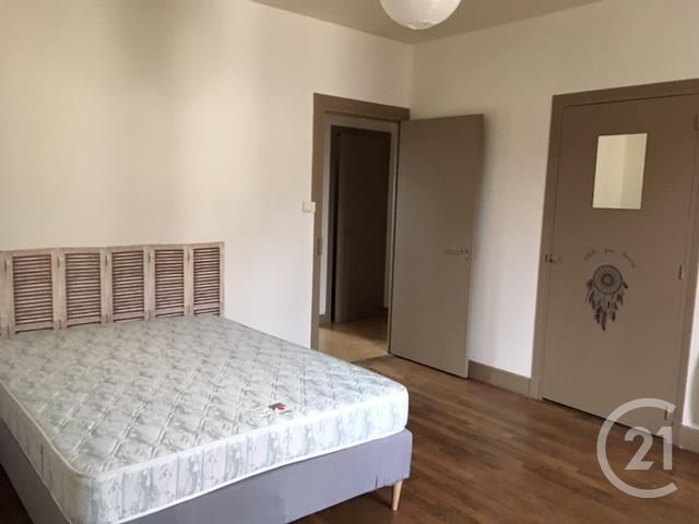 Appartement F1 à louer - 1 pièce - 30.0 m2 - DOMERAT - 03 - AUVERGNE - Century 21 Pasquet Immobilier