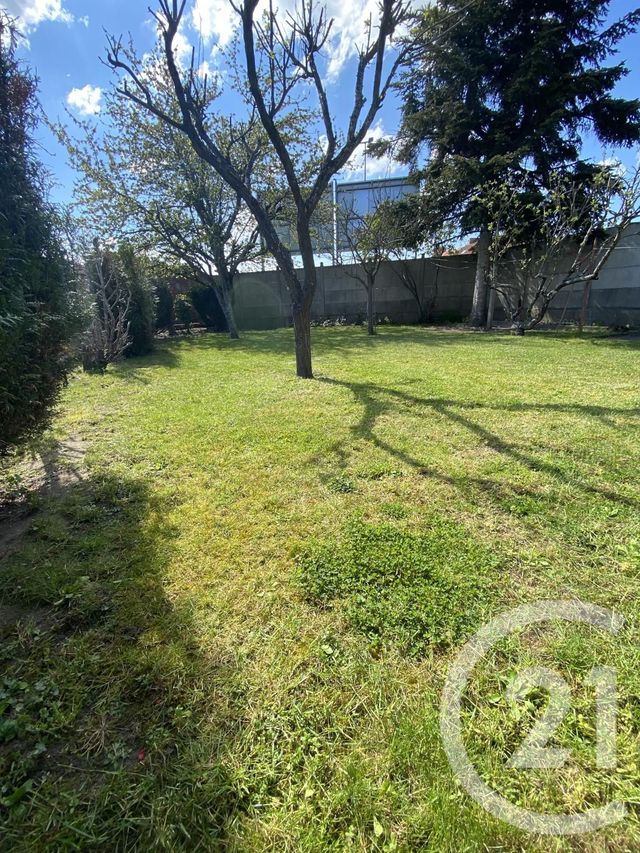 Afficher la photo en grand immeuble à vendre - 150.0 m2 - MONTLUCON - 03 - AUVERGNE - Century 21 Pasquet Immobilier