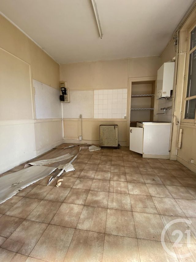 Afficher la photo en grand immeuble à vendre - 150.0 m2 - MONTLUCON - 03 - AUVERGNE - Century 21 Pasquet Immobilier