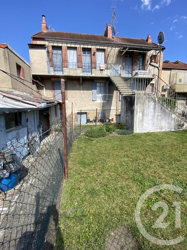 Afficher la photo en grand immeuble à vendre - 150.0 m2 - MONTLUCON - 03 - AUVERGNE - Century 21 Pasquet Immobilier