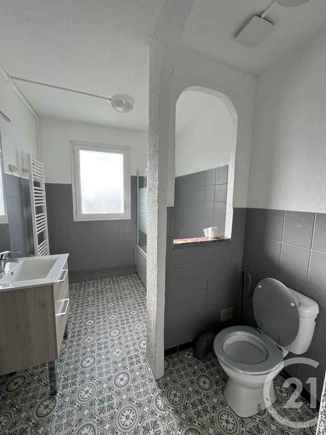 maison à louer - 1 pièce - 65.54 m2 - NERIS LES BAINS - 03 - AUVERGNE - Century 21 Pasquet Immobilier