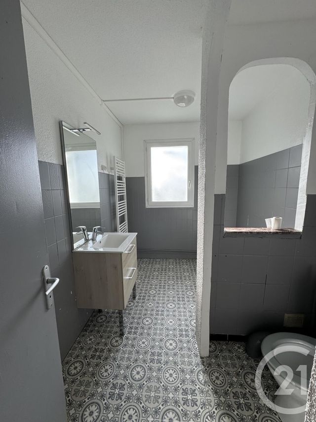 maison à louer - 1 pièce - 65.54 m2 - NERIS LES BAINS - 03 - AUVERGNE - Century 21 Pasquet Immobilier