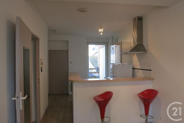 Appartement F2 à louer - 2 pièces - 40.0 m2 - MONTLUCON - 03 - AUVERGNE - Century 21 Pasquet Immobilier