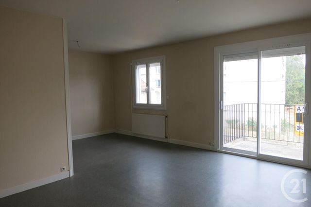 Appartement F3 à louer - 3 pièces - 72.0 m2 - MONTLUCON - 03 - AUVERGNE - Century 21 Pasquet Immobilier