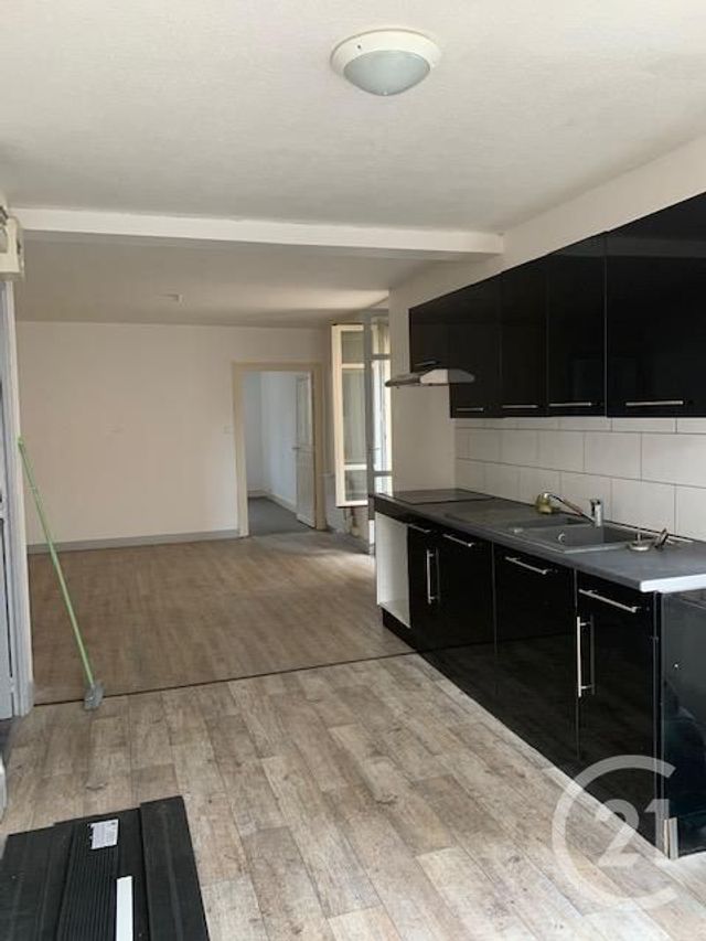 Appartement F3 à louer - 3 pièces - 58.26 m2 - MONTLUCON - 03 - AUVERGNE - Century 21 Pasquet Immobilier