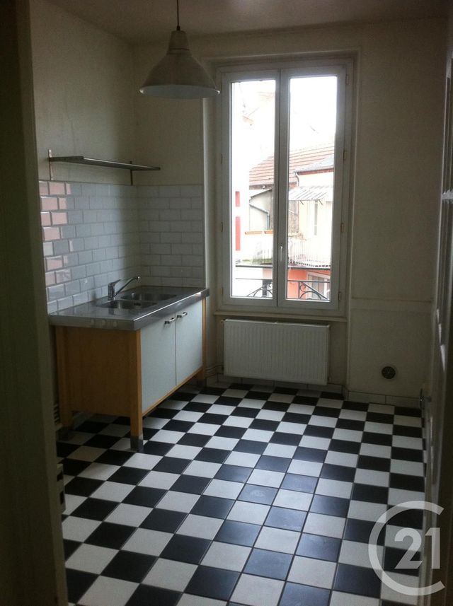 Appartement F3 à louer - 3 pièces - 76.9 m2 - MONTLUCON - 03 - AUVERGNE - Century 21 Pasquet Immobilier