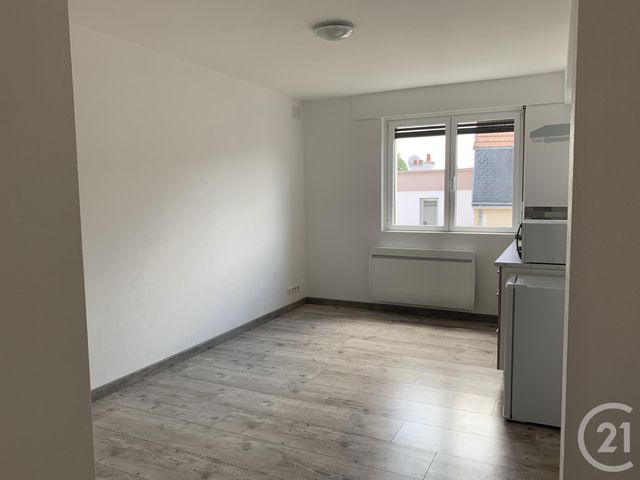 Appartement F1 à louer - 1 pièce - 40.72 m2 - MONTLUCON - 03 - AUVERGNE - Century 21 Pasquet Immobilier