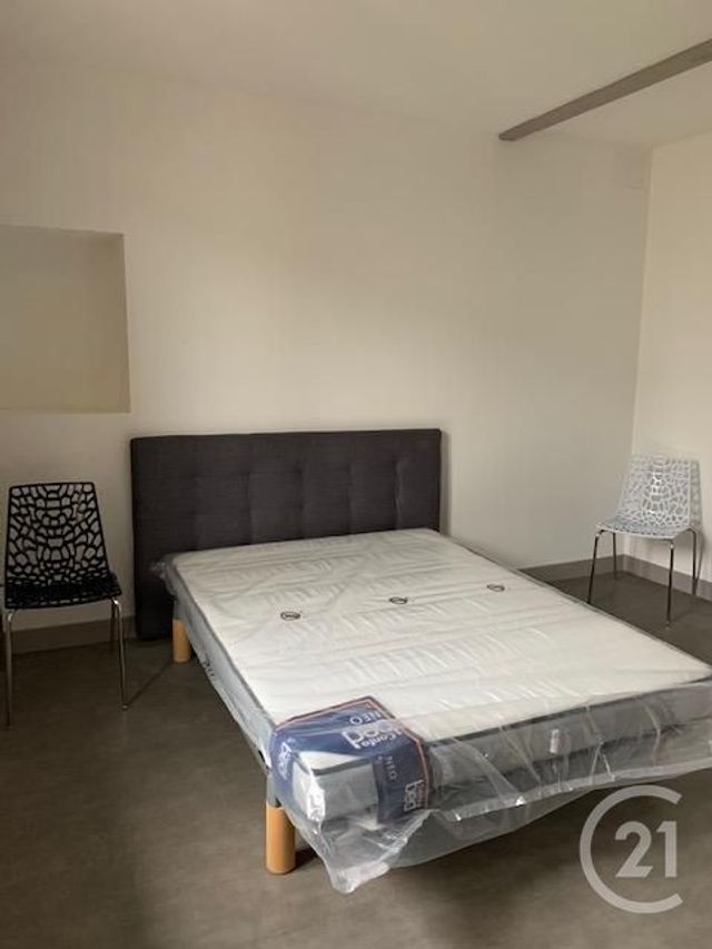 Appartement F2 à louer - 2 pièces - 32.75 m2 - MONTLUCON - 03 - AUVERGNE - Century 21 Pasquet Immobilier