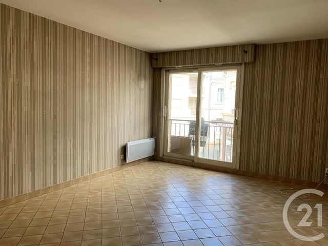 Appartement F2 à louer - 2 pièces - 56.3 m2 - COMMENTRY - 03 - AUVERGNE - Century 21 Pasquet Immobilier