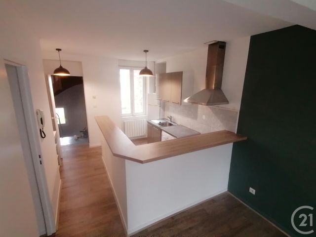 Appartement F2 à louer - 2 pièces - 43.89 m2 - MONTLUCON - 03 - AUVERGNE - Century 21 Pasquet Immobilier