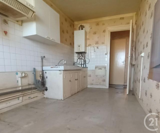 Appartement F4 à vendre - 4 pièces - 78.0 m2 - COMMENTRY - 03 - AUVERGNE - Century 21 Pasquet Immobilier