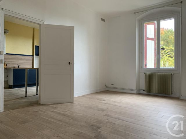 Appartement F3 à louer - 3 pièces - 69.19 m2 - MONTLUCON - 03 - AUVERGNE - Century 21 Pasquet Immobilier