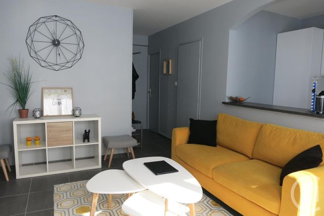 Appartement F2 à louer - 2 pièces - 32.91 m2 - MONTLUCON - 03 - AUVERGNE - Century 21 Pasquet Immobilier