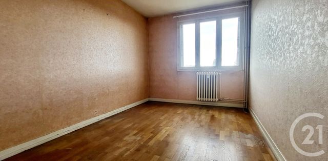 Afficher la photo en grand Appartement F3 à vendre - 3 pièces - 66.57 m2 - MONTLUCON - 03 - AUVERGNE - Century 21 Pasquet Immobilier