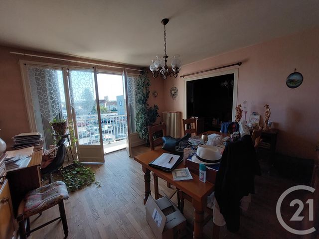 Appartement F3 à vendre - 3 pièces - 66.57 m2 - MONTLUCON - 03 - AUVERGNE - Century 21 Pasquet Immobilier