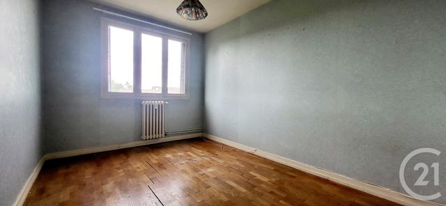 Afficher la photo en grand Appartement F3 à vendre - 3 pièces - 66.57 m2 - MONTLUCON - 03 - AUVERGNE - Century 21 Pasquet Immobilier