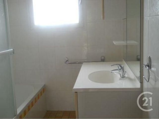 Afficher la photo en grand maison à vendre - 4 pièces - 89.44 m2 - NERIS LES BAINS - 03 - AUVERGNE - Century 21 Pasquet Immobilier