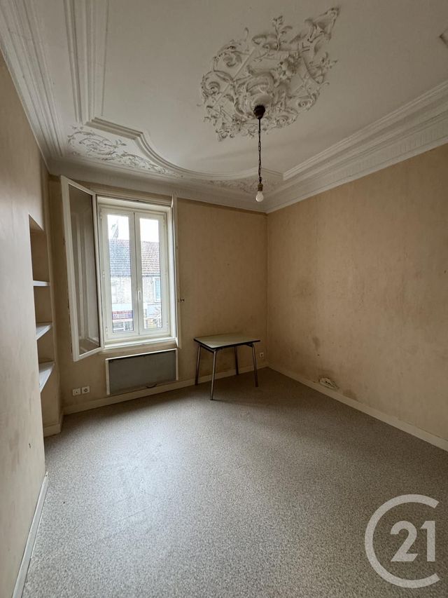 Appartement F2 à louer - 2 pièces - 37.94 m2 - MONTLUCON - 03 - AUVERGNE - Century 21 Pasquet Immobilier