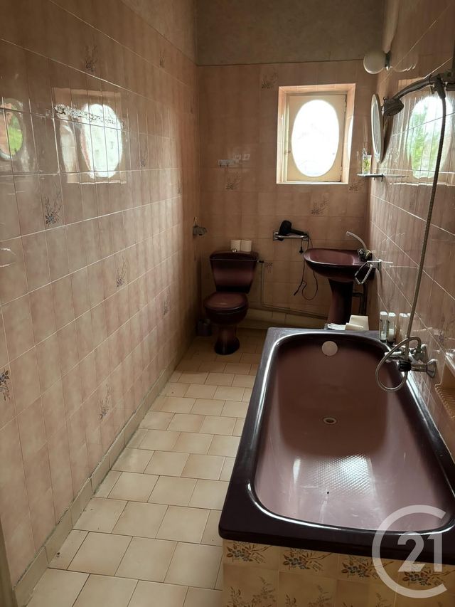 maison à vendre - 6 pièces - 122.0 m2 - MONTLUCON - 03 - AUVERGNE - Century 21 Pasquet Immobilier