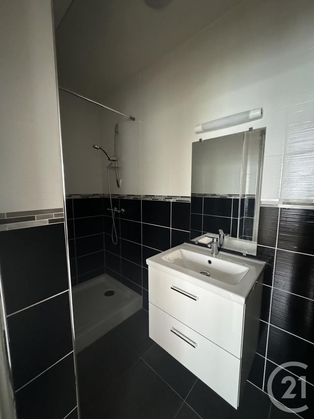 Appartement F2 à louer - 2 pièces - 29.17 m2 - MONTLUCON - 03 - AUVERGNE - Century 21 Pasquet Immobilier
