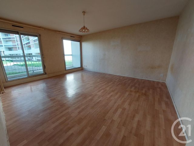 Appartement F1 à vendre - 1 pièce - 33.0 m2 - MONTLUCON - 03 - AUVERGNE - Century 21 Pasquet Immobilier
