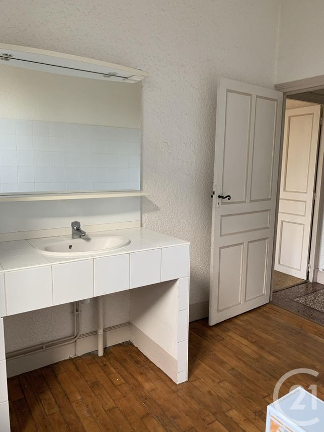 Afficher la photo en grand Appartement Autre à louer - 4 pièces - 150.0 m2 - MONTLUCON - 03 - AUVERGNE - Century 21 Pasquet Immobilier