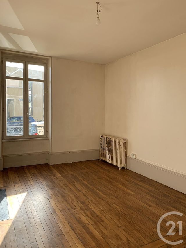 Afficher la photo en grand Appartement Autre à louer - 4 pièces - 150.0 m2 - MONTLUCON - 03 - AUVERGNE - Century 21 Pasquet Immobilier