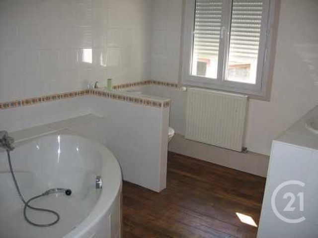 Afficher la photo en grand Appartement Autre à louer - 4 pièces - 150.0 m2 - MONTLUCON - 03 - AUVERGNE - Century 21 Pasquet Immobilier