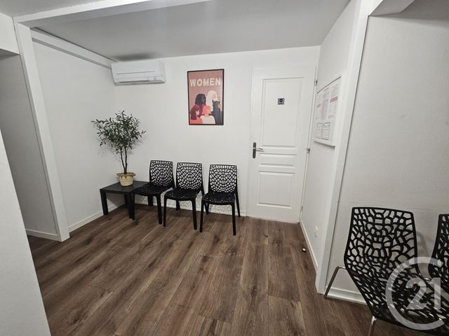 Appartement F3 à louer - 3 pièces - 69.0 m2 - MONTLUCON - 03 - AUVERGNE - Century 21 Pasquet Immobilier