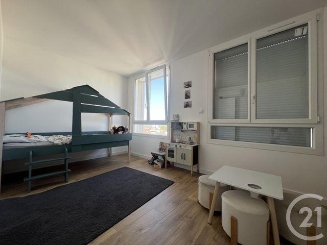 Appartement F5 à vendre - 7 pièces - 169.0 m2 - MONTLUCON - 03 - AUVERGNE - Century 21 Pasquet Immobilier