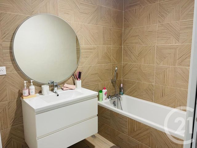 Appartement F5 à vendre - 7 pièces - 169.0 m2 - MONTLUCON - 03 - AUVERGNE - Century 21 Pasquet Immobilier
