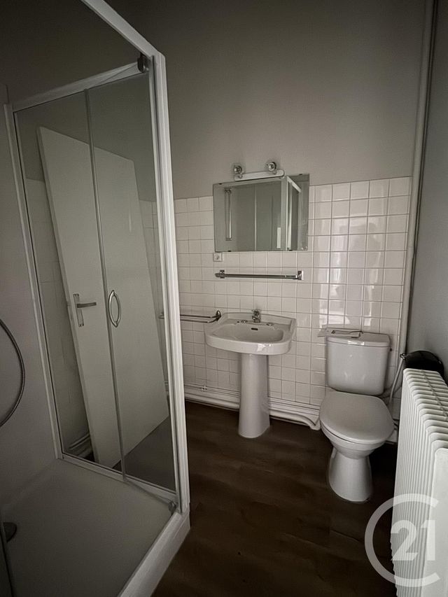 Appartement F3 à louer - 3 pièces - 55.09 m2 - MONTLUCON - 03 - AUVERGNE - Century 21 Pasquet Immobilier