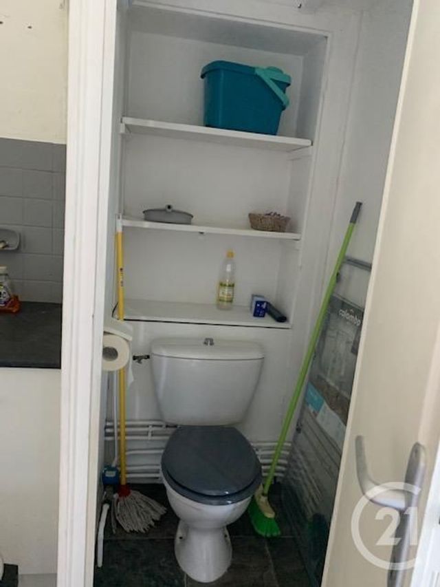 Appartement F1 à louer - 1 pièce - 29.9 m2 - MONTLUCON - 03 - AUVERGNE - Century 21 Pasquet Immobilier