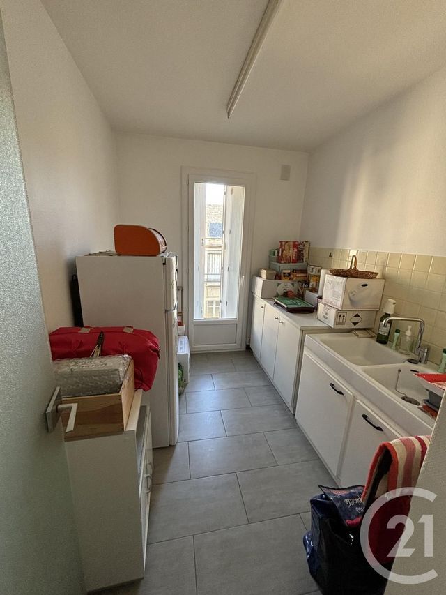 Appartement F2 à vendre - 2 pièces - 43.84 m2 - MONTLUCON - 03 - AUVERGNE - Century 21 Pasquet Immobilier