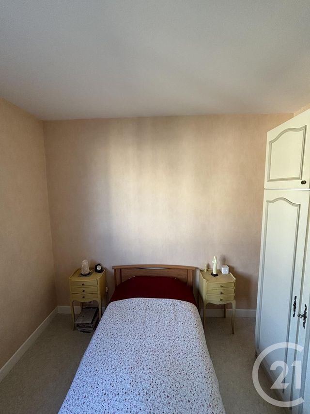 Appartement F2 à vendre - 2 pièces - 43.84 m2 - MONTLUCON - 03 - AUVERGNE - Century 21 Pasquet Immobilier