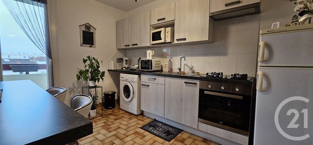 Afficher la photo en grand Appartement F3 à vendre - 2 pièces - 52.64 m2 - MONTLUCON - 03 - AUVERGNE - Century 21 Pasquet Immobilier