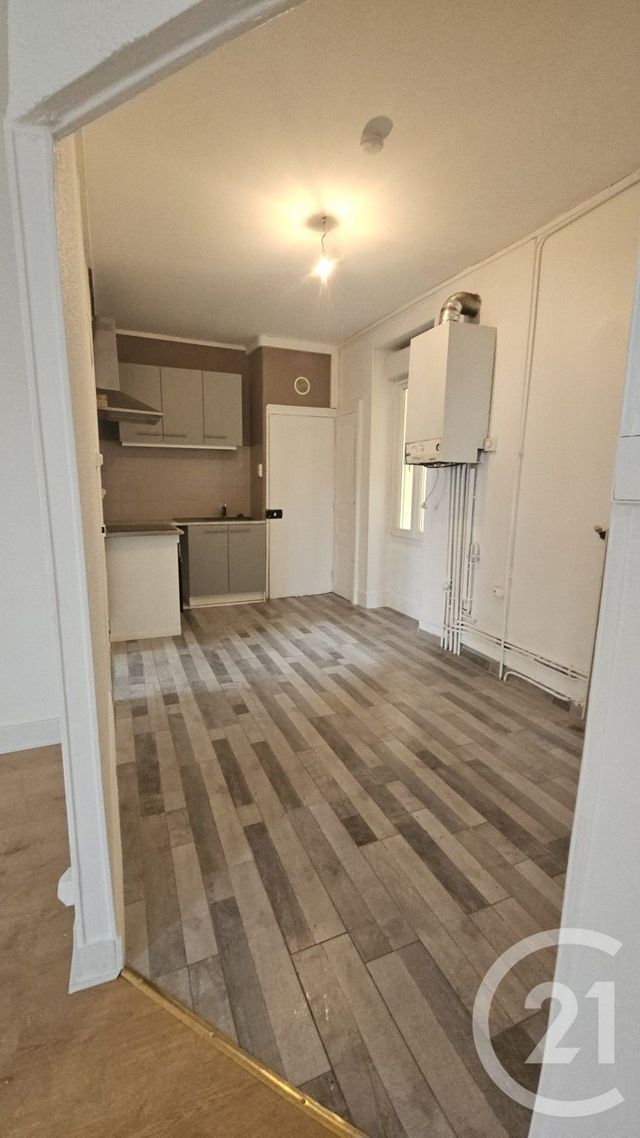 Appartement F3 à louer - 3 pièces - 60.92 m2 - MONTLUCON - 03 - AUVERGNE - Century 21 Pasquet Immobilier