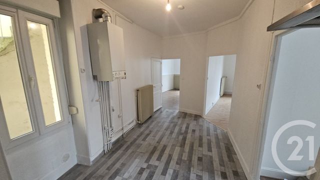 Appartement F3 à louer - 3 pièces - 60.92 m2 - MONTLUCON - 03 - AUVERGNE - Century 21 Pasquet Immobilier