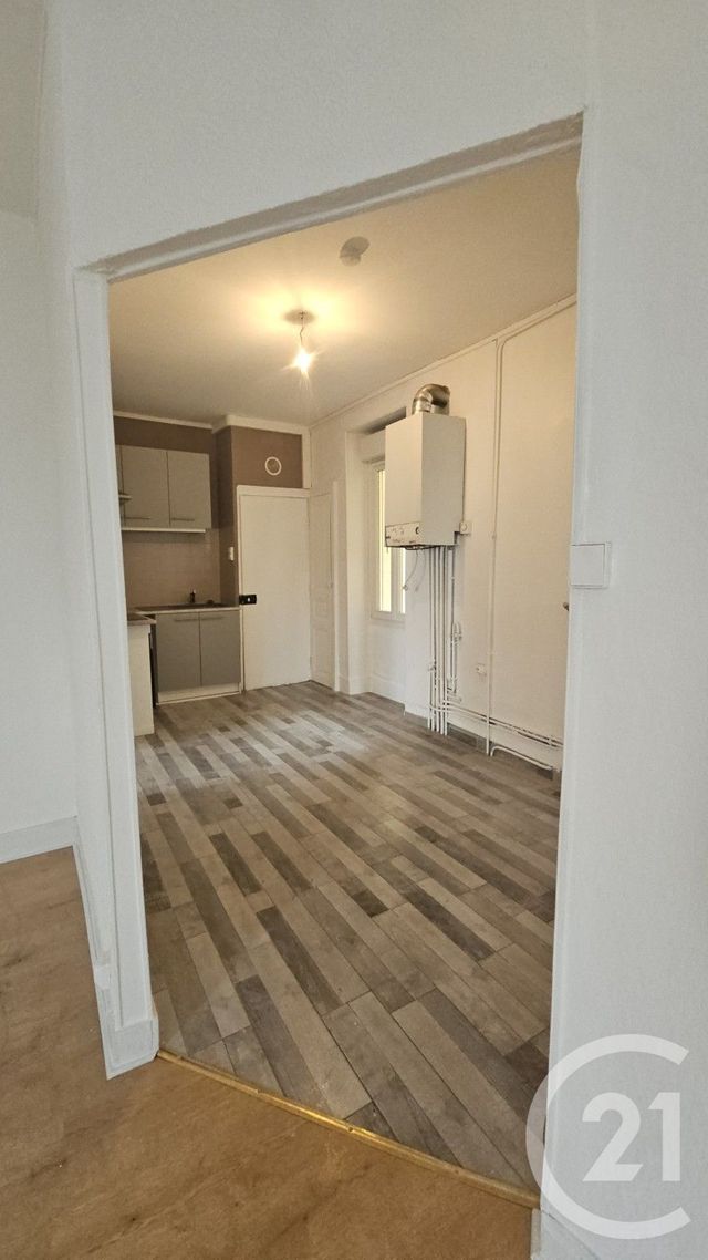 Appartement F3 à louer - 3 pièces - 60.92 m2 - MONTLUCON - 03 - AUVERGNE - Century 21 Pasquet Immobilier