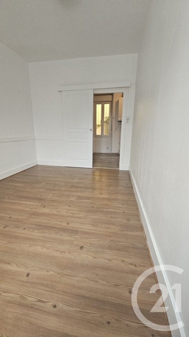 Appartement F3 à louer - 3 pièces - 60.92 m2 - MONTLUCON - 03 - AUVERGNE - Century 21 Pasquet Immobilier