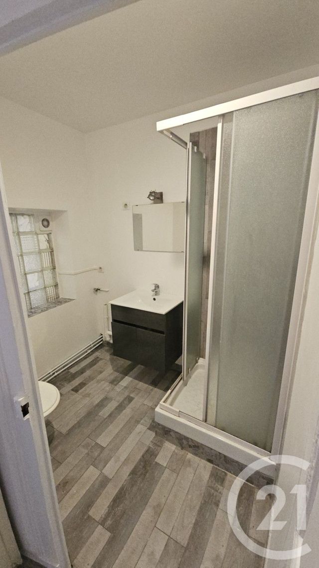 Appartement F3 à louer - 3 pièces - 60.92 m2 - MONTLUCON - 03 - AUVERGNE - Century 21 Pasquet Immobilier