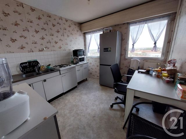 Appartement F2 à vendre - 2 pièces - 57.65 m2 - MONTLUCON - 03 - AUVERGNE - Century 21 Pasquet Immobilier