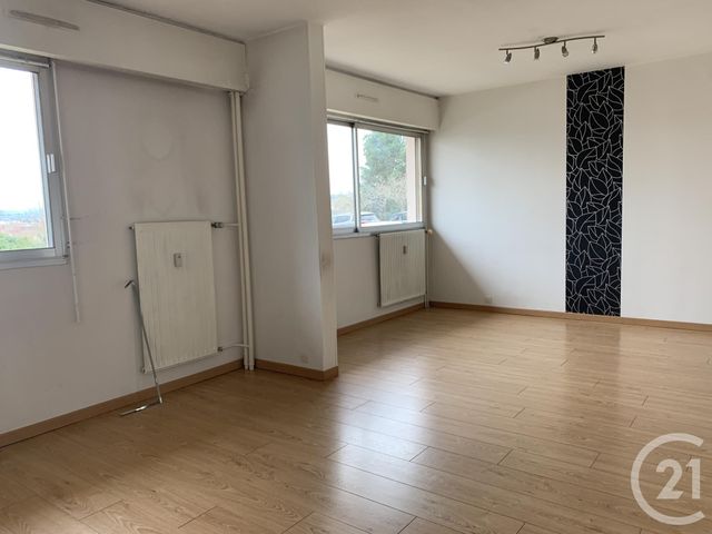 Afficher la photo en grand Appartement F2 à louer - 2 pièces - 53.06 m2 - MONTLUCON - 03 - AUVERGNE - Century 21 Pasquet Immobilier