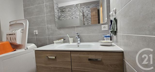 Appartement F3 à vendre - 3 pièces - 80.0 m2 - MONTLUCON - 03 - AUVERGNE - Century 21 Pasquet Immobilier