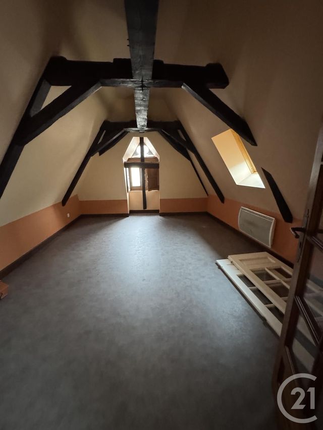 Appartement F3 à louer - 3 pièces - 72.0 m2 - MONTLUCON - 03 - AUVERGNE - Century 21 Pasquet Immobilier