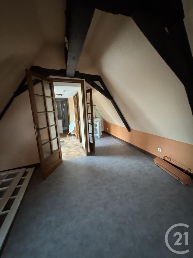 Appartement F3 à louer - 3 pièces - 72.0 m2 - MONTLUCON - 03 - AUVERGNE - Century 21 Pasquet Immobilier