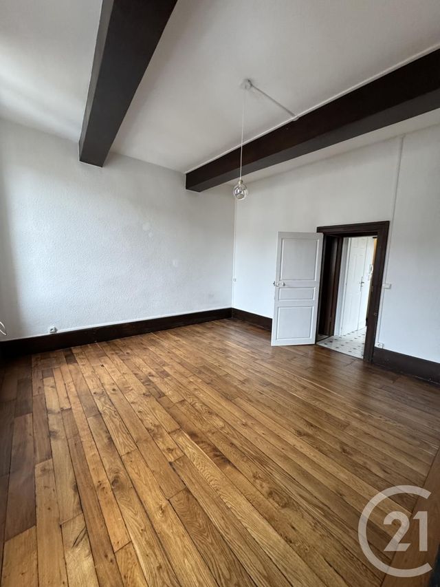 Appartement F3 à louer - 3 pièces - 72.0 m2 - MONTLUCON - 03 - AUVERGNE - Century 21 Pasquet Immobilier